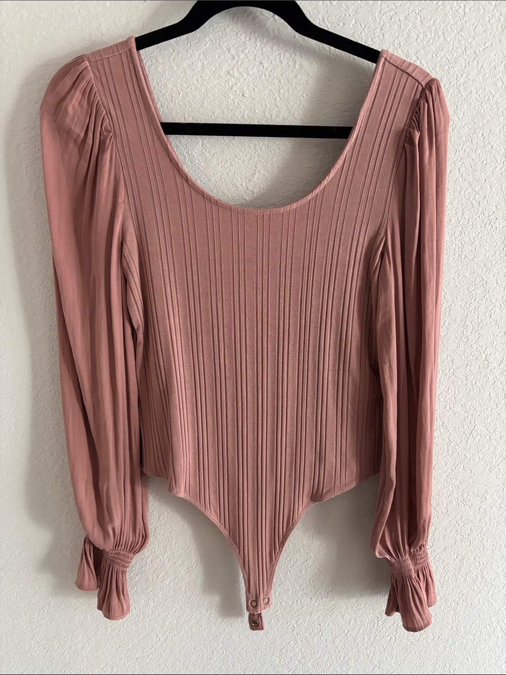 Banana Republic Women's Dusty Rose Long-Sleeve Ribbed Bodysuit